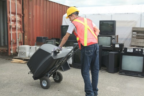 Choosing the right waste removal service